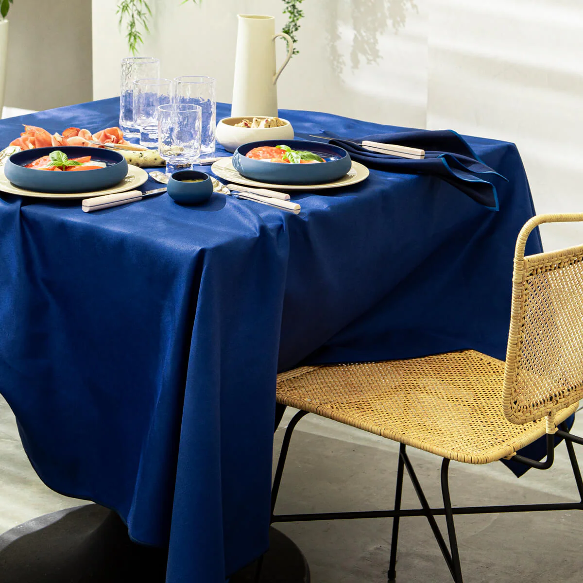 NUANCES COTON & LIN BLEU ROY Nappe carrée 180 x 180 cm - Image 2